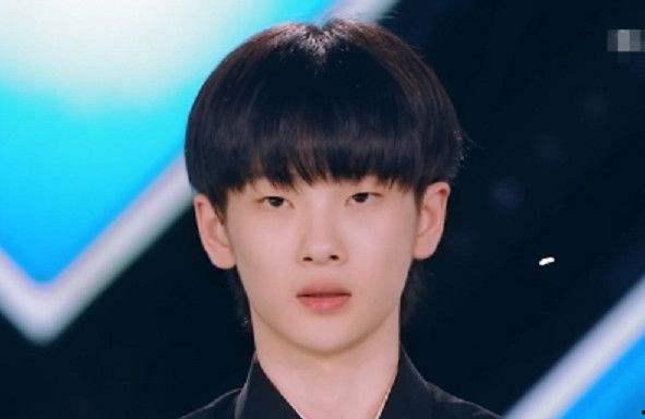 娱乐吃瓜黄明昊视频大全